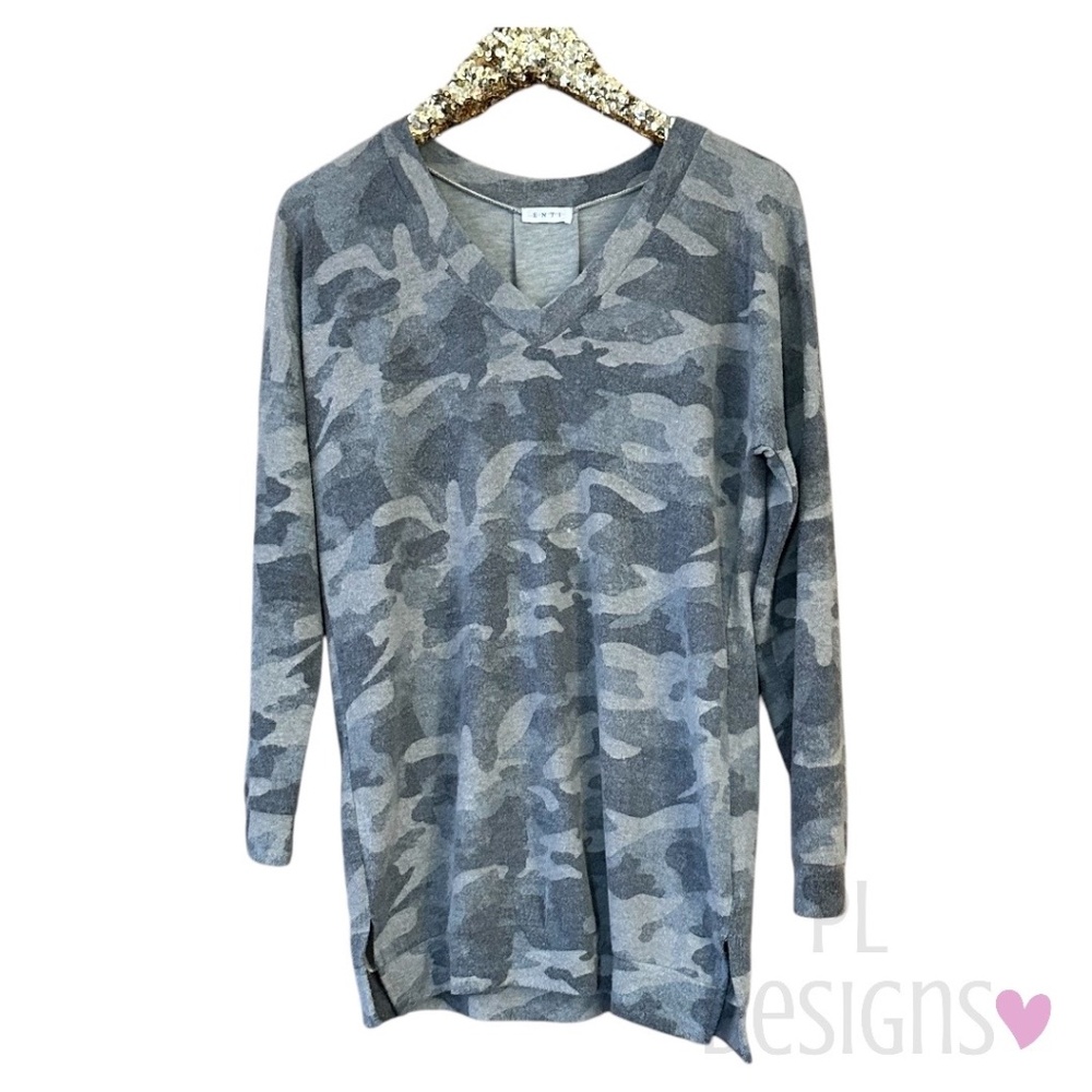 ENTI Camo V-Neck Sweater Pullover